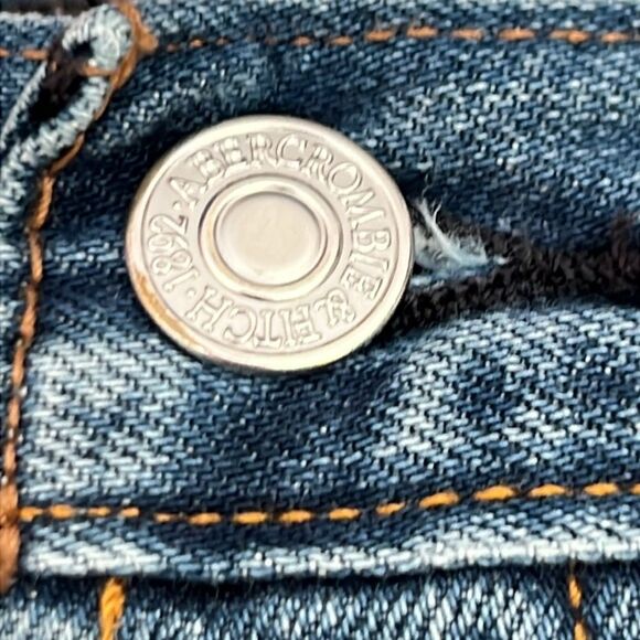 Abercrombie & Fitch jeans cutoffs 24 - Picture 6 of 10